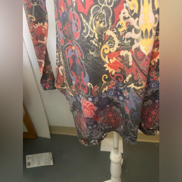 Soft Surroundings Top - Picture 2 of 10